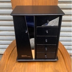 オルゴール付きアクセサリーボックス