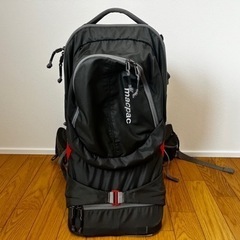 子供をおんぶ＋リュック　子連れで登山やハイキングに！の画像