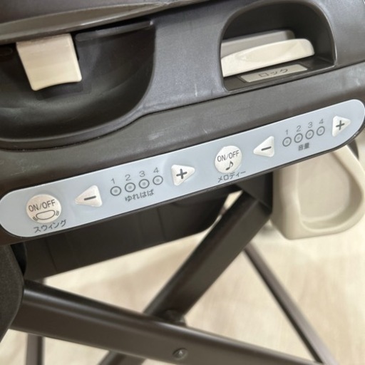 【美品】combi 電動 ハイローチェア ネムリラ