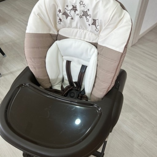 【美品】combi 電動 ハイローチェア ネムリラ