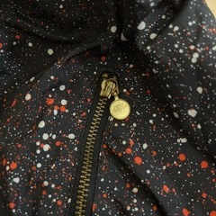 ナイキ　レディース　上着　ペンキ柄　
Mサイズの画像