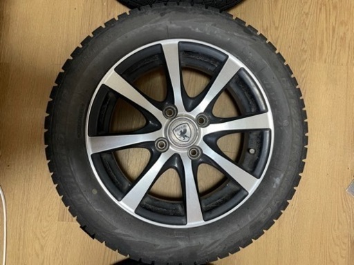 車のパーツ タイヤ、ホイール
