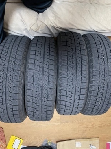 車のパーツ タイヤ、ホイール