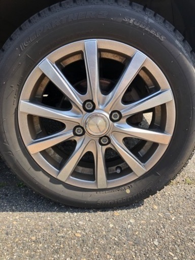 車のパーツ タイヤ、ホイール