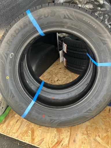 新品タイヤ　175/65R15/84H