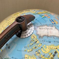 地球儀　国旗付きの画像