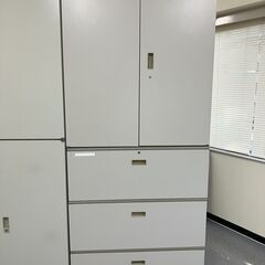 事務用　キャビネット　スチール製　上下セット　鍵付き