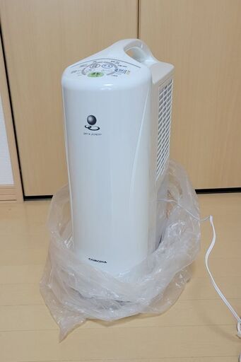 スピード衣類乾燥　除湿器　CORONA　コロナ