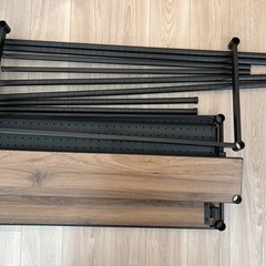 「無料」机 ニトリ突っ張り棚 デスクの画像