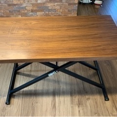 ニトリ　昇降リビングテーブル