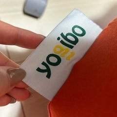 Yogibo 背もたれクッション　赤の画像