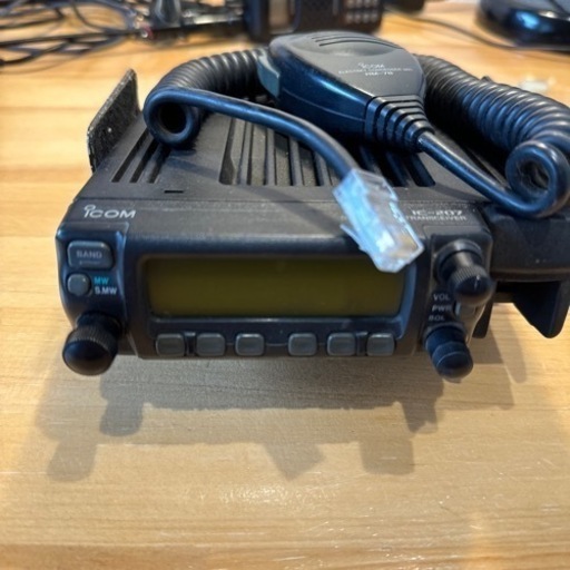 IC-207 モービル機　アマチュア無線機
