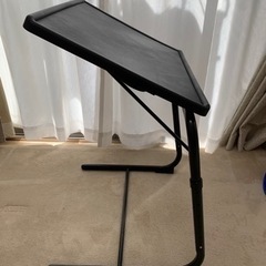 高さ角度調節可能！折りたたみテーブル　サイドテーブル　パソコンデスクにも◎の画像