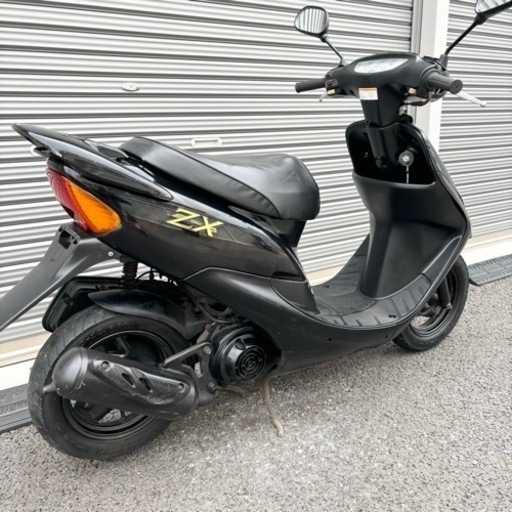 へに出品 公式 2651.高馬力2スト ZX仕様 バッテリー、エンブレム新品 フロント