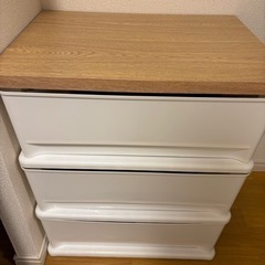 【取引中】【4/28-30頃に引取可能な方】【ニトリ】木目調天板...