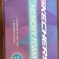 新品 スケッチャーズ 22.5㌢