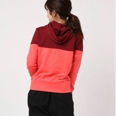 ナイキ　パーカー　Mの画像