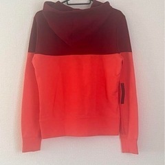 ナイキ　パーカー　Mの画像