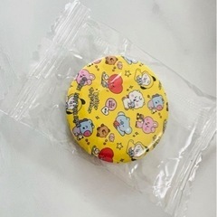 BT21 ファーサンダル MANG グレー 缶バッチ付きの画像