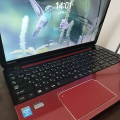 東芝赤　高性能Core i7搭載 高速SSDメモリ大容量8G　テンキー　フルHD大画面15.6インチ　タッチパネル　カメラ内蔵　HDMI出力　USB3.0 Wifi対応　149