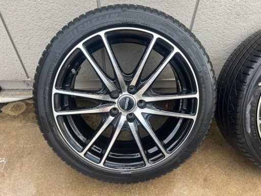車のパーツ タイヤ、ホイール