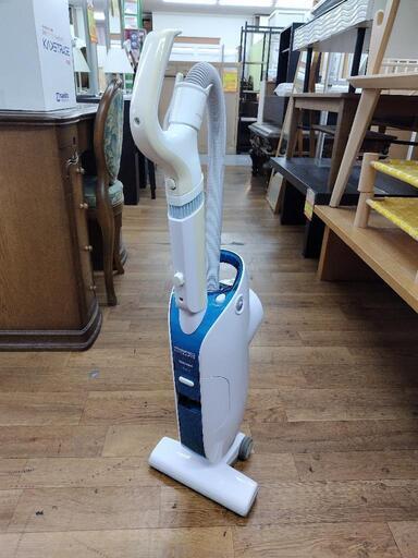 AクJ12 ★使用感有り★スティック掃除機★TOSHIBA★VC-Y80C(L)★2017年製