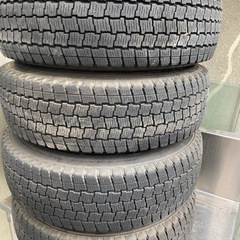 ハイエースホイール付きタイヤ