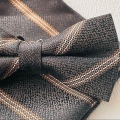 【蝶ネクタイ　チーフ　2点セット】結婚式お色直しスーツタキシードおしゃれの画像