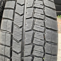 ダンロップ　スタッドレス　215/60/16 バリ溝の画像