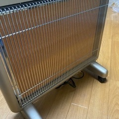 家電 季節、空調家電 遠赤外線ヒーターの画像