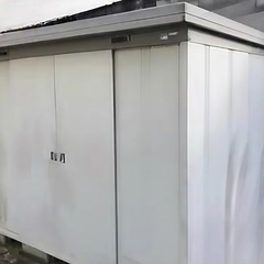  ① 【引き取り限定】大型スチール製物置 屋外用 鍵付き 解体済...