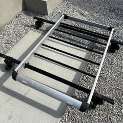 車のパーツ キャリア、ラック