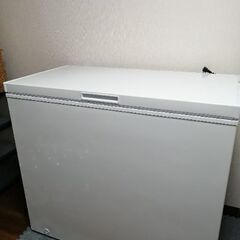 冷凍庫(上開き・１年ほど使用)の画像
