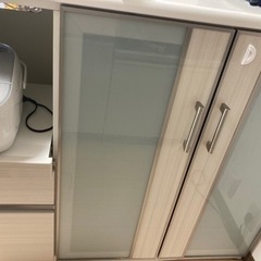 食器棚　25日まで