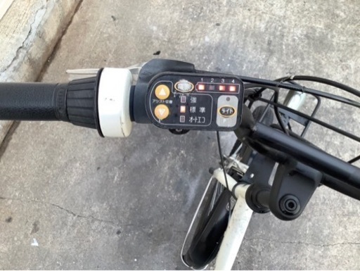404  ブリヂストン新機種電動アシスト自転車アシスタ前20インチ後18インチホワイト