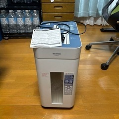 アイリスオーヤマ シュレッダー　ジャンク品　P10HCS