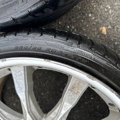 車のパーツ タイヤ、ホイールの画像