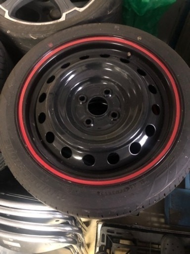 車のパーツ タイヤ、ホイール