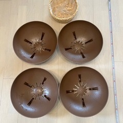 プランター直径約35cm✖️4個　他　かご2個おまけ付