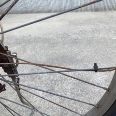 ノーパンクタイヤ変速自転車 の画像