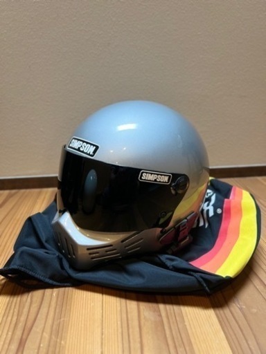 ヘルメット　SIMPSON M30