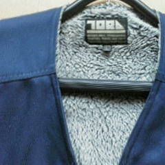 寅一の冬用ベストの画像