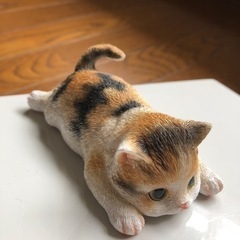 猫の置物(マグネットつき)の画像