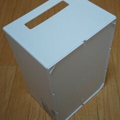 ※当選者様とお話し中※【無料】ダイソー「ONE storage 収納ケース9」幅17cm×奥行き25.5cm×高さ13.3cm（外寸） 収納ボックス 整理ボックス プラかご 定価220円の画像