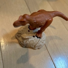 ハッピーセットのおもちゃ　恐竜の画像