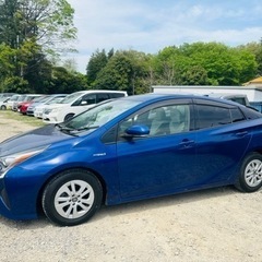 トヨタプリウス 平成28年車　26,789km  車検8年／3月の画像