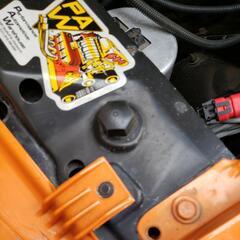 (在庫中)Chevrolet　シボレー　C/K1500シリーズ ボンネット　ダンパ―　バンプ　ストッパー　高さ調整　ピックアップ　サバーバン　タホ　その他トラック　の画像
