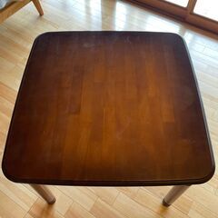 Karimoku 木製 ダイニングテーブル 正方形の画像