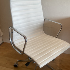 リプロオフィスチェア　の画像