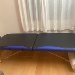 ＊お取引き中*マッサージベッド(エステ、施術など)